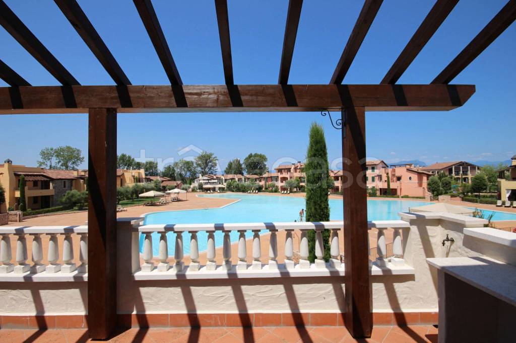 appartamento in vendita a Sirmione