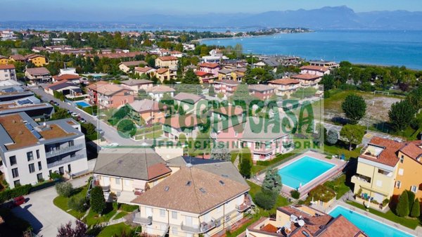 appartamento in vendita a Sirmione in zona Lugana
