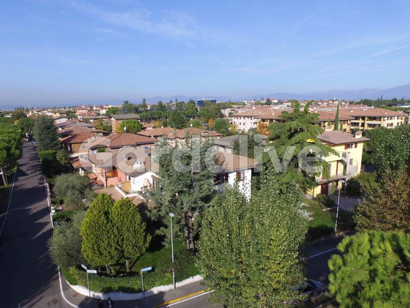 appartamento in vendita a Sirmione in zona Colombare