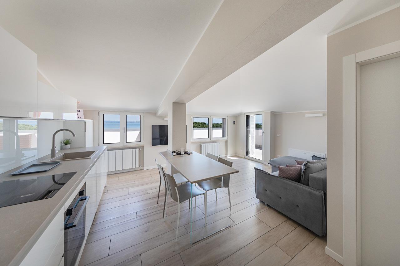 appartamento in vendita a Sirmione
