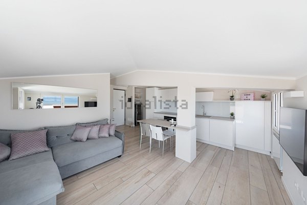 appartamento in vendita a Sirmione