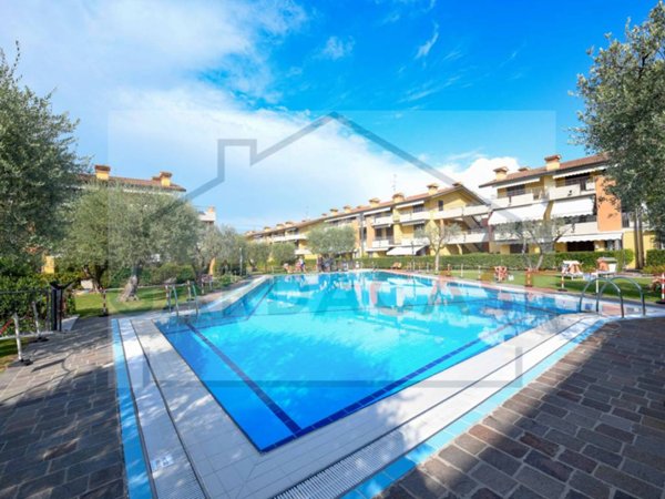 appartamento in vendita a Sirmione in zona Lugana