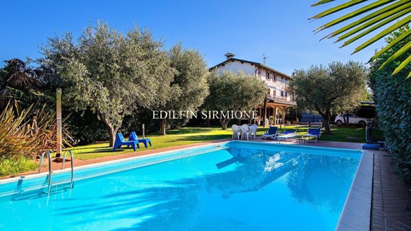 casa indipendente in vendita a Sirmione in zona Chiodi