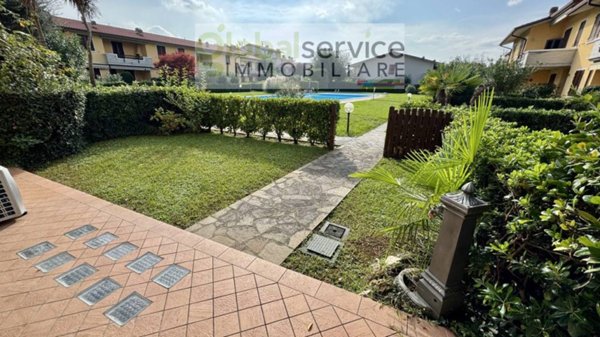appartamento in vendita a Sirmione in zona Colombare