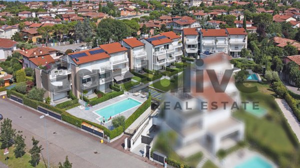 appartamento in vendita a Sirmione in zona Colombare