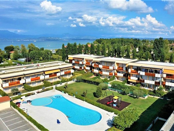 appartamento in vendita a Sirmione in zona Lugana