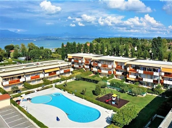appartamento in vendita a Sirmione in zona Lugana