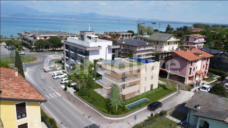 appartamento in vendita a Sirmione in zona Colombare