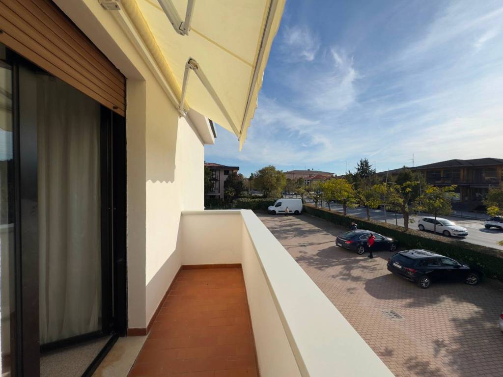 appartamento in vendita a Sirmione in zona Lugana