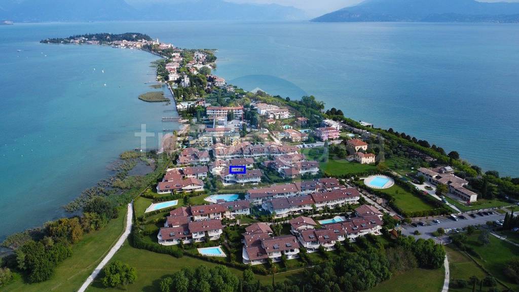 appartamento in vendita a Sirmione in zona Colombare