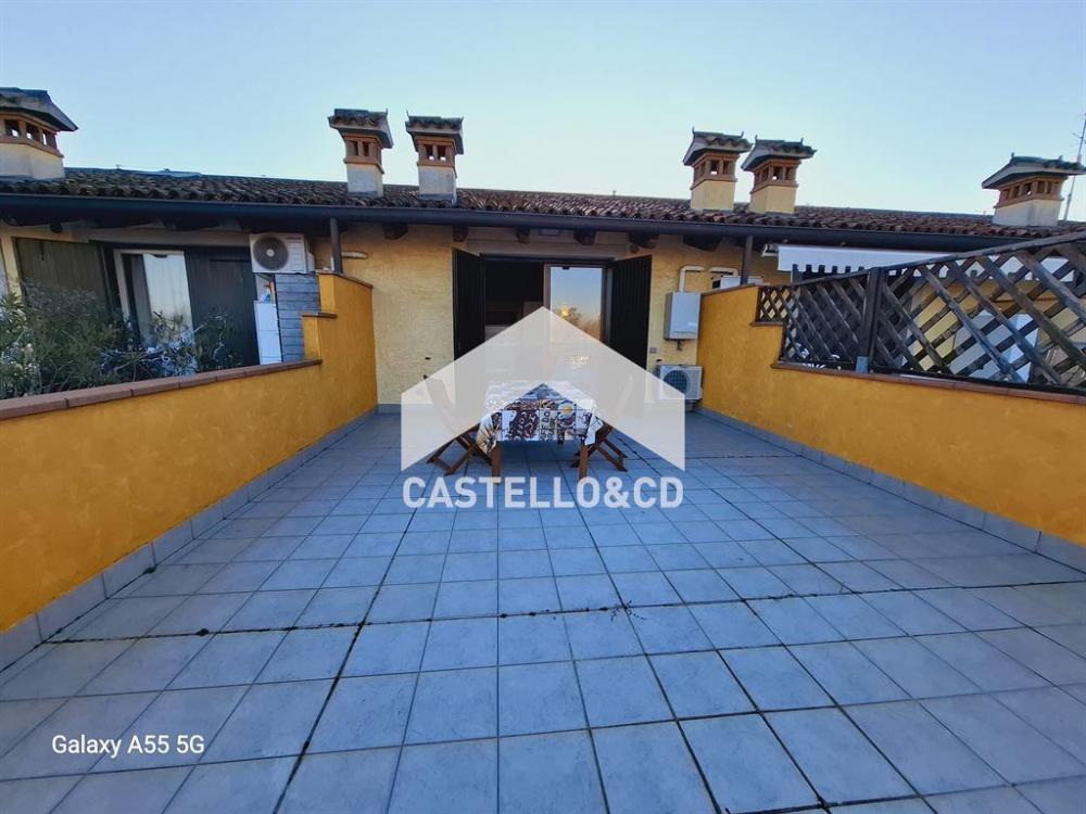 appartamento in vendita a Sirmione in zona Colombare