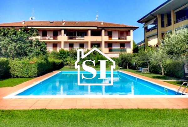 appartamento in vendita a Sirmione in zona Colombare