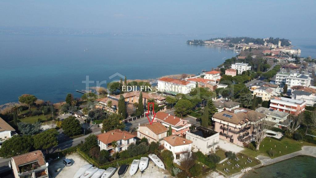 casa indipendente in vendita a Sirmione