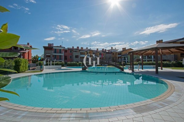 appartamento in vendita a Sirmione in zona Lugana
