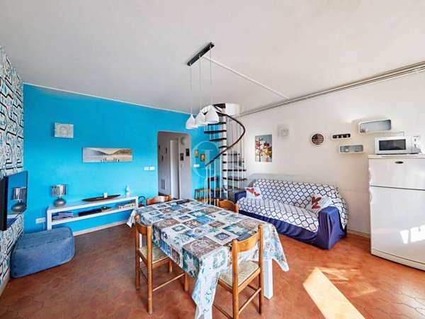 appartamento in vendita a Sirmione in zona Colombare