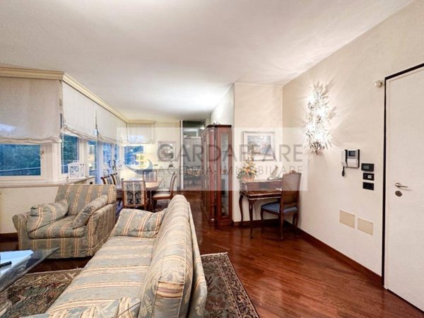 appartamento in vendita a Sirmione in zona Colombare