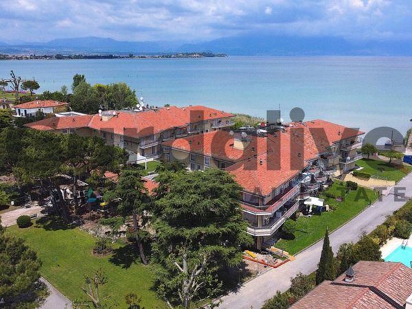 appartamento in vendita a Sirmione in zona Lugana