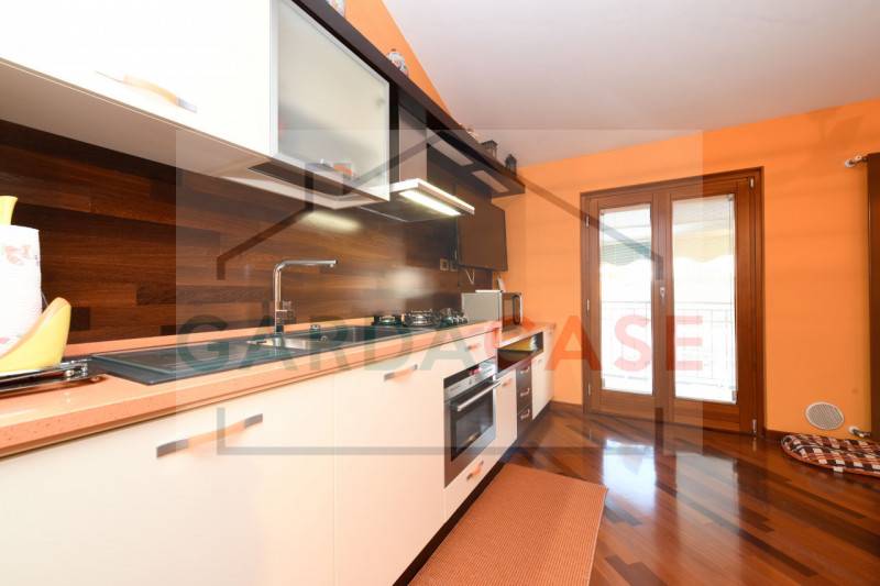 appartamento in vendita a Sirmione in zona Colombare