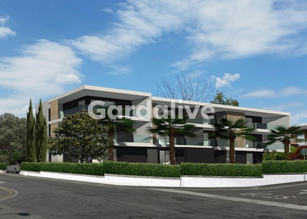 appartamento in vendita a Sirmione in zona Colombare