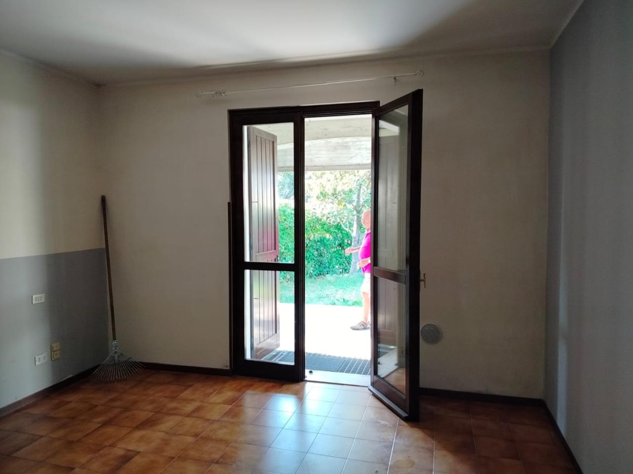 appartamento in vendita a Sirmione in zona Colombare