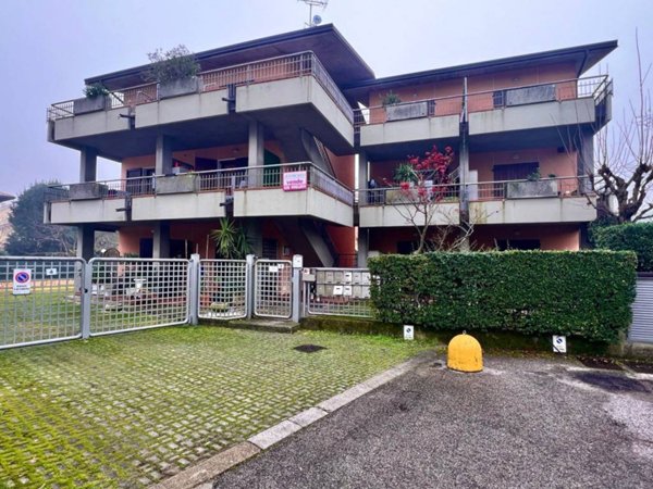 appartamento in vendita a Sirmione