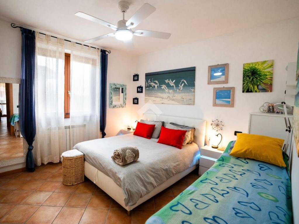 appartamento in vendita a Sirmione in zona Lugana