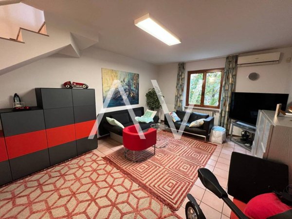 casa indipendente in vendita a Sirmione