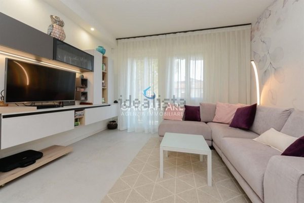 appartamento in vendita a Sirmione in zona Colombare