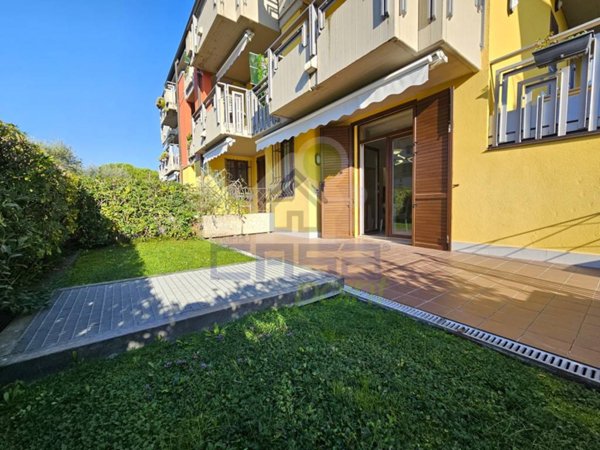 appartamento in vendita a Sirmione in zona Lugana