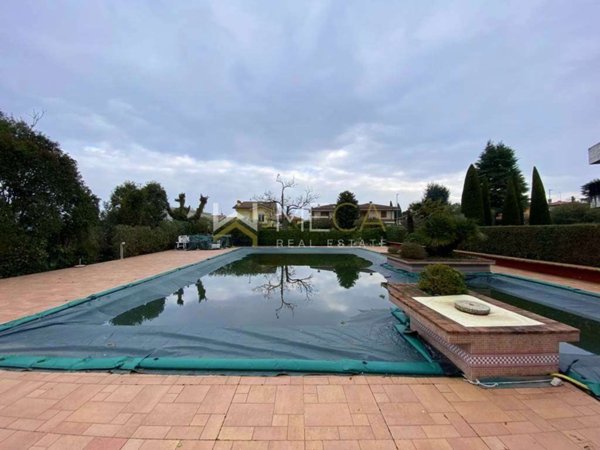 appartamento in vendita a Sirmione