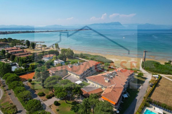 appartamento in vendita a Sirmione in zona Lugana