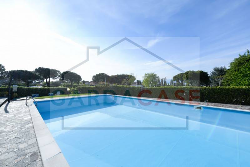 appartamento in vendita a Sirmione in zona Colombare