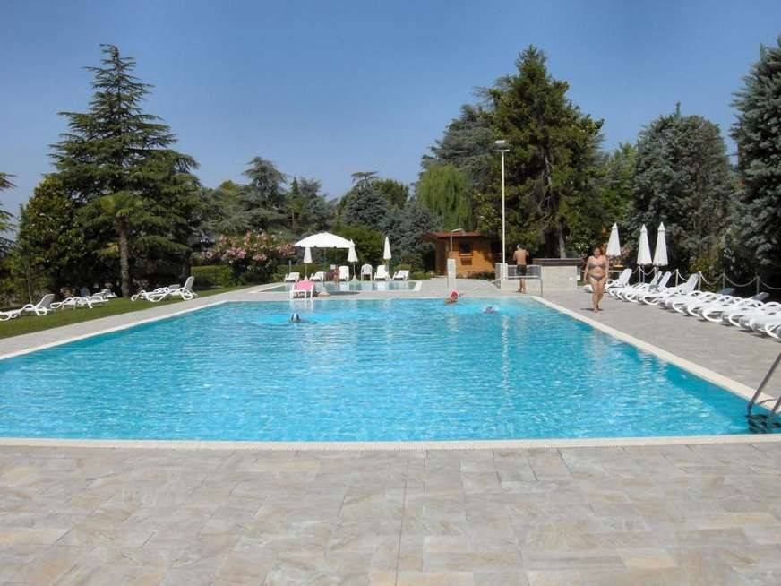 appartamento in vendita a Sirmione in zona Taffella
