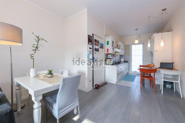 appartamento in vendita a Sirmione in zona Colombare