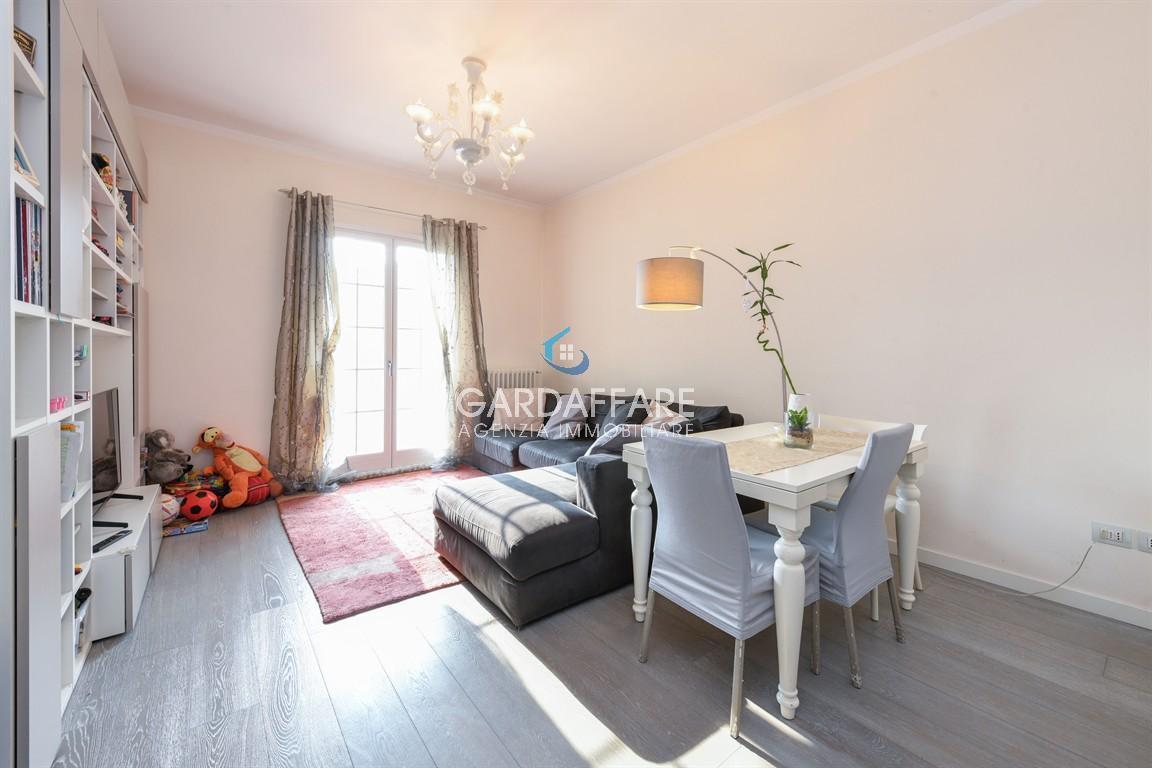 appartamento in vendita a Sirmione in zona Colombare