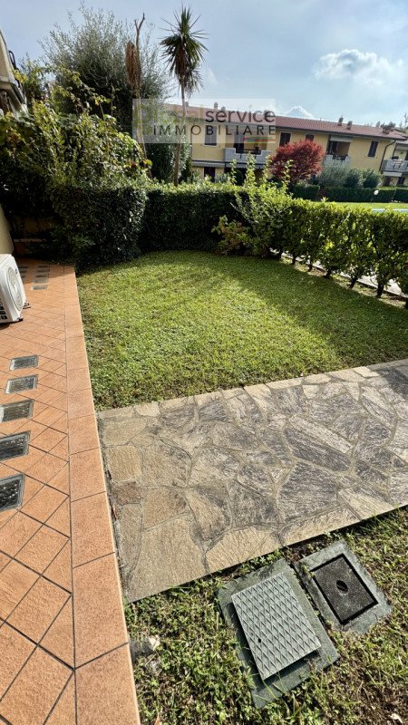 appartamento in vendita a Sirmione in zona Colombare