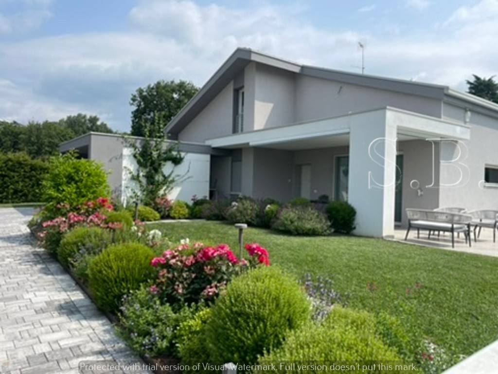 casa indipendente in vendita a Sirmione in zona Lugana