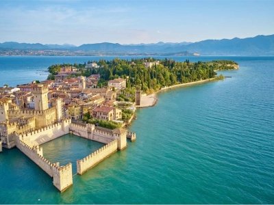 casa indipendente in vendita a Sirmione