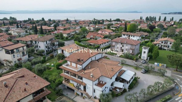 casa indipendente in vendita a Sirmione