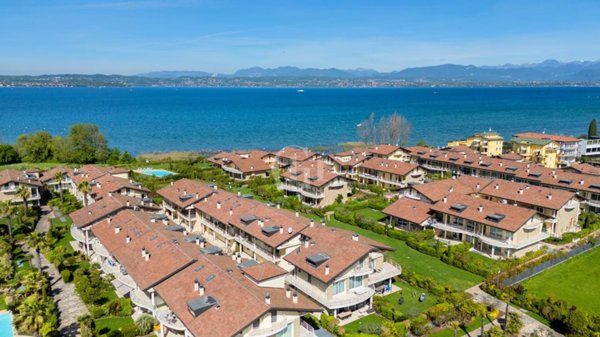 appartamento in vendita a Sirmione