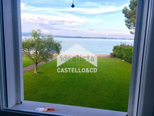 casa indipendente in vendita a Sirmione