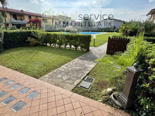 appartamento in vendita a Sirmione in zona Colombare