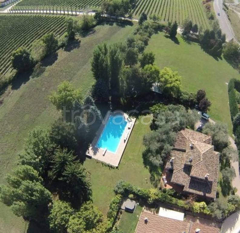 casa indipendente in vendita a Sirmione in zona Lugana