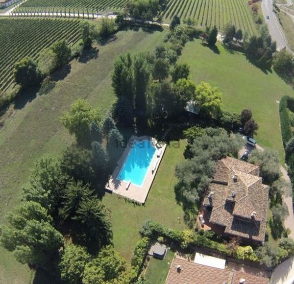 casa indipendente in vendita a Sirmione in zona Lugana