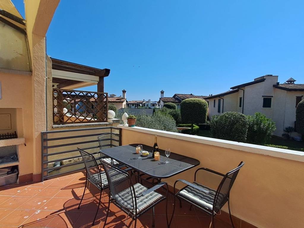appartamento in vendita a Sirmione