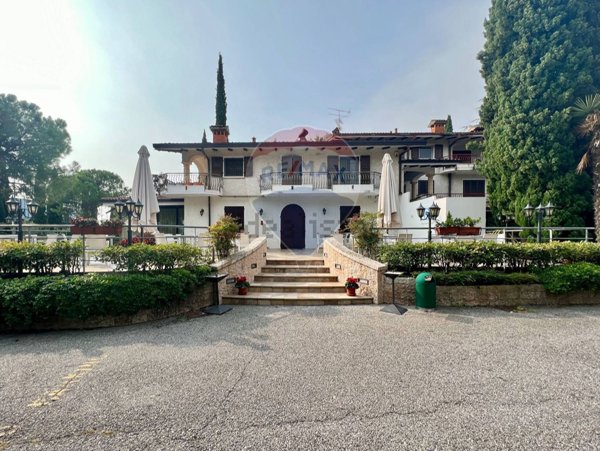 negozio in vendita a Sirmione
