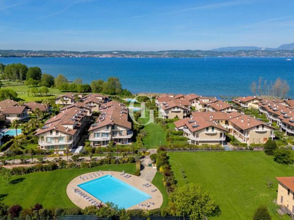 appartamento in vendita a Sirmione