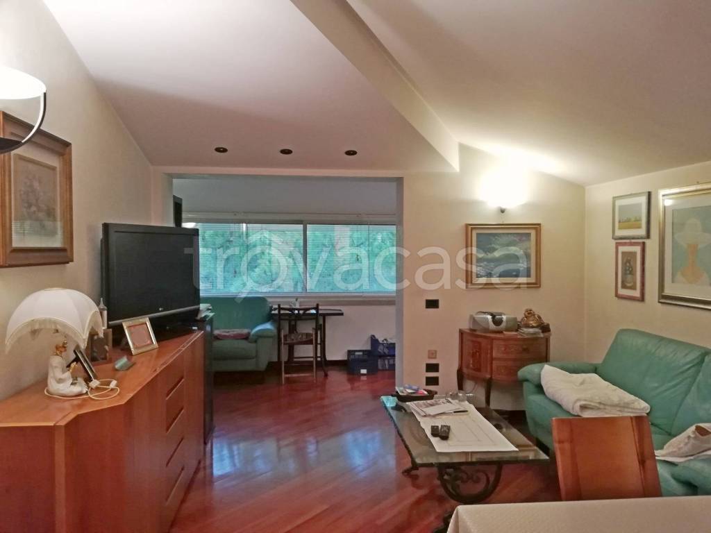 appartamento in vendita a Sirmione in zona Colombare