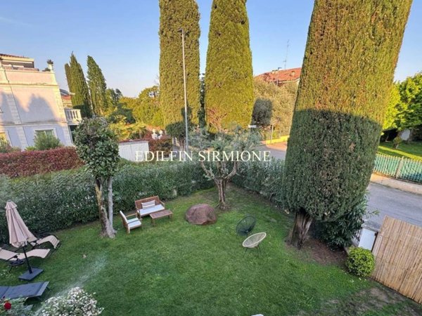 casa indipendente in vendita a Sirmione