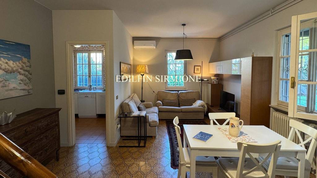 casa indipendente in vendita a Sirmione